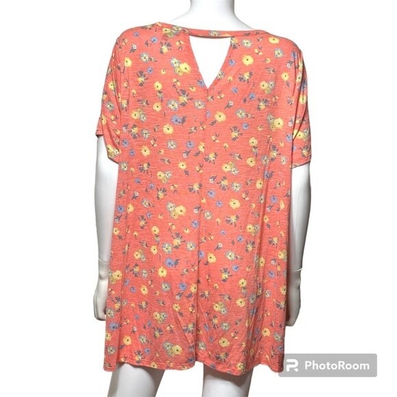 Lane Bryant Peach Floral Scoop Neck Pull Over Blouse Top Size 18/20 - Picture 2 of 8